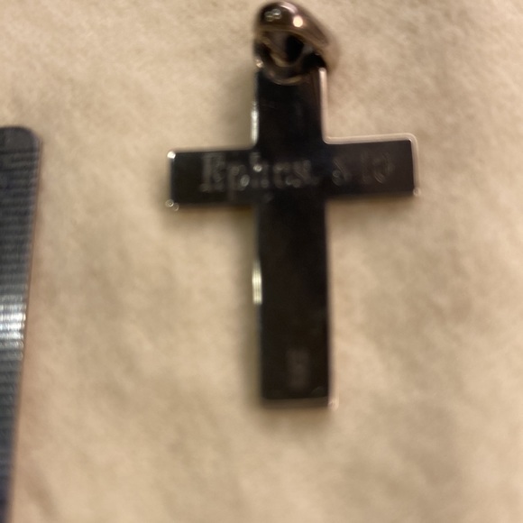 James Avery silver cross charm - Picture 4 of 4